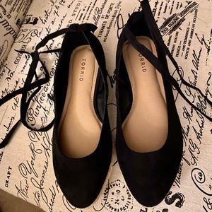 Ankle lace up, flat espadrilles- black suede.